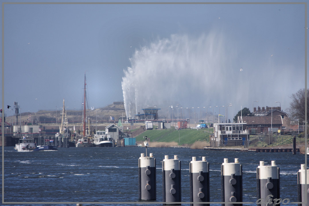 20130418_1242Castor_Pollux_spuiters_middensluis6 Lumix TZ30